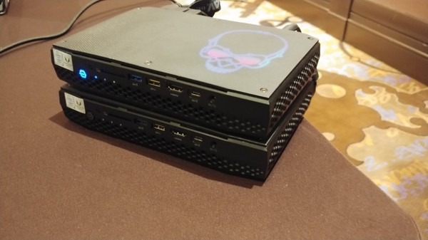 Intel_NUC_Hades_Canyon_CES_2018_-_3