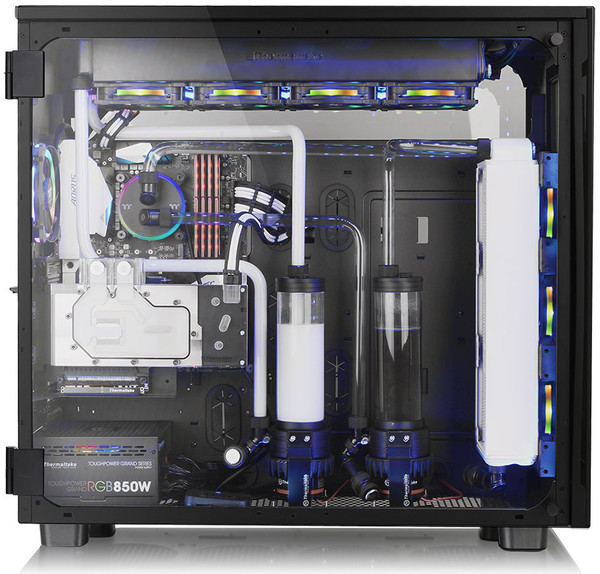 Thermaltake_View_91_Tempered_Glass_RGB_Edition_-_1