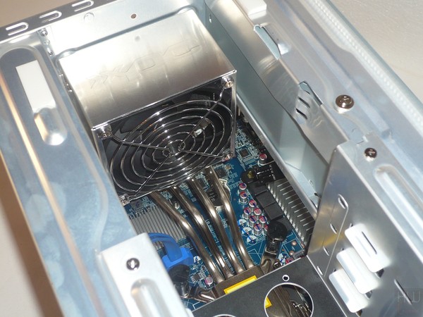 046-shuttle-sz270r9-foto-minipc-dissy-cpu