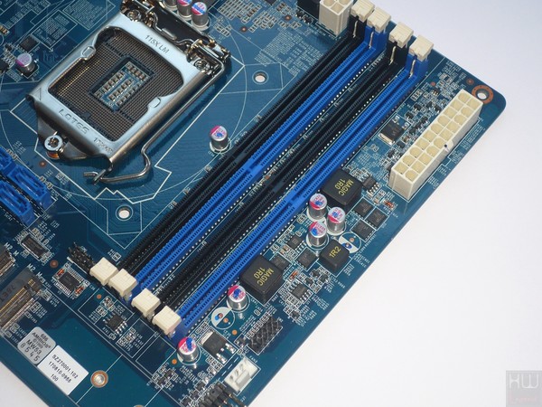 066-shuttle-sz270r9-analisi-scheda-madre-foto-slot-ddr4