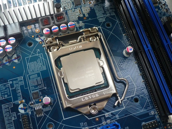 074-shuttle-sz270r9-installazione-componenti-cpu