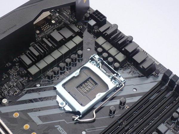 036-asrock-z370-killer-sli-foto-scheda-zona-socket