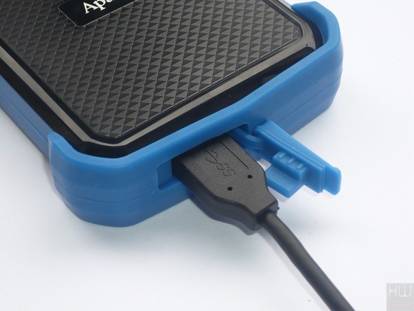 039-apacer-ac631-foto-disco-particolare-connettore-usb