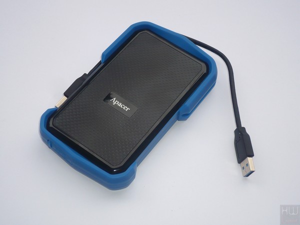 040-apacer-ac631-foto-disco-particolare-posizionamento-cavo-usb