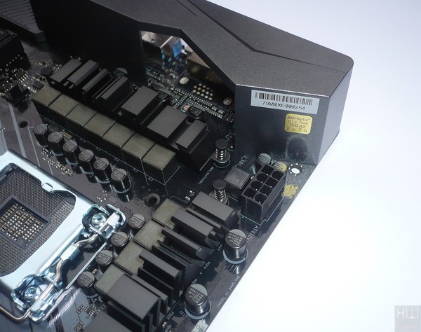 043-asrock-z370-killer-sli-foto-scheda-zona-socket-particolare-connettore-eps8pin2