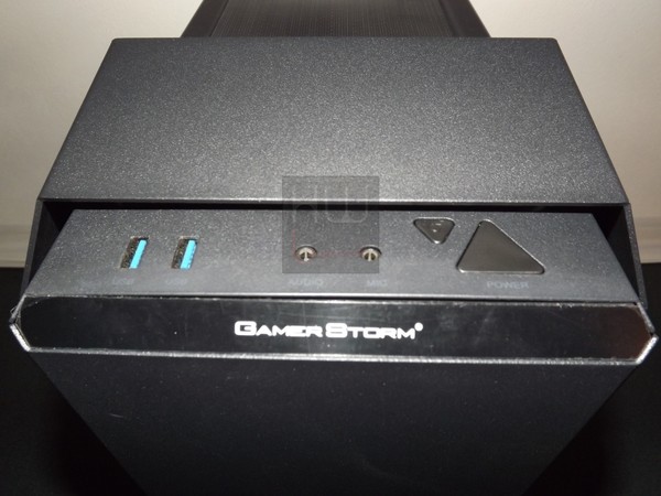 DeepCool_Gamer_Storm_Baronkase_LIQUID_-_Uno_sguardo_allesterno_-_9