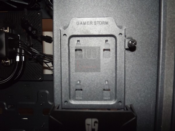 DeepCool_Gamer_Storm_Baronkase_LIQUID_-_Uno_sguardo_allinterno_-_7