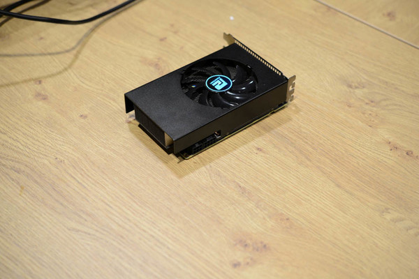 PowerColor_Radeon_RX_Vega_Nano