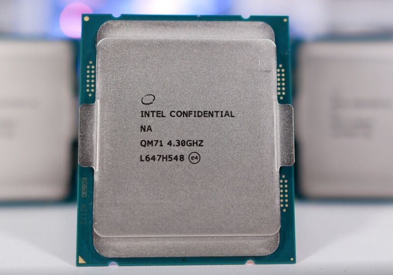 Intel_Core_i7_7740X_e_Core_i5_7640X