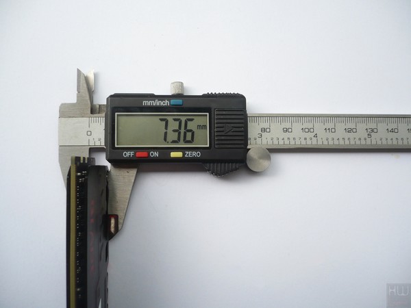 031-apacer-blade-fire-ddr4-foto-moduli-varie-particolare-misure2