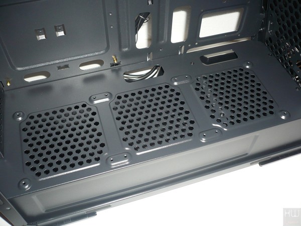 050-cortek-draco-foto-case-interno-copertura-vano-psu