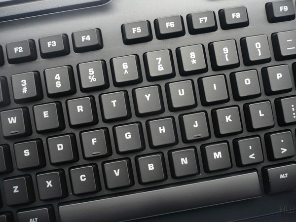 043-roccat-horde-aimo-foto-tastiera-vista-tasti