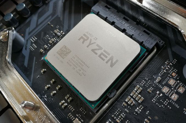 AMD_Ryzen_7_2700E_e_Ryzen_5_2600E