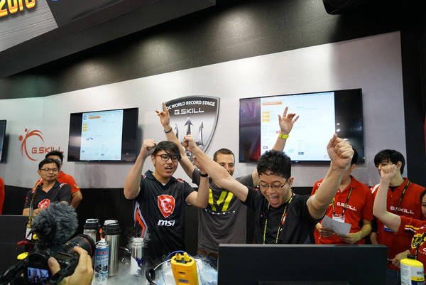 Record_mondiale_per_le_G.Skill_DDR4_Trident_Z_RGB_-_1