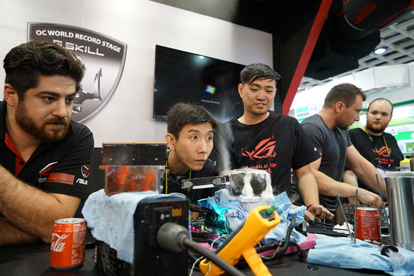 Record_mondiale_per_le_G.Skill_DDR4_Trident_Z_RGB_-_2