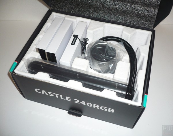 011-deepcool-castle-240-rgb-aio-foto-confezione-interno