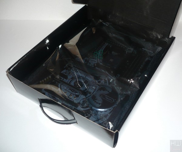 022-asrock-x470-taichi-foto-confezione-interno