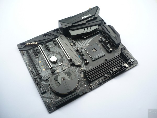 029-asrock-x470-taichi-foto-scheda-fronte-large