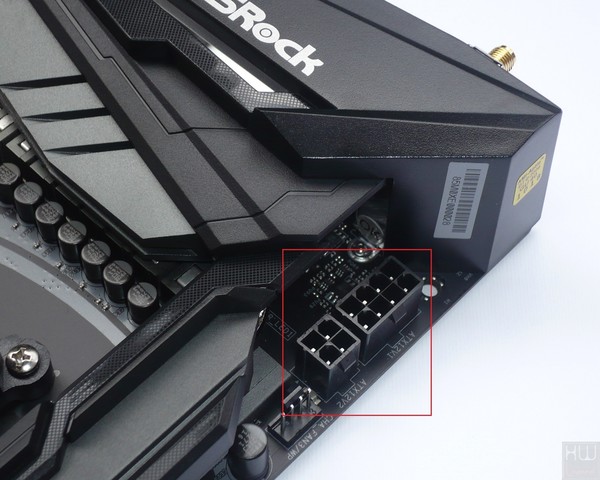 040-asrock-x470-taichi-foto-scheda-particolare-connettori-alimentazione