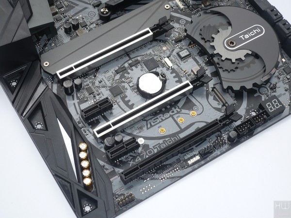 046-asrock-x470-taichi-foto-scheda-slot-espansione-pcie