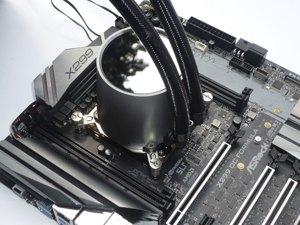 052-deepcool-castle-240-rgb-aio-installazione-ancoraggio-blocco-principale