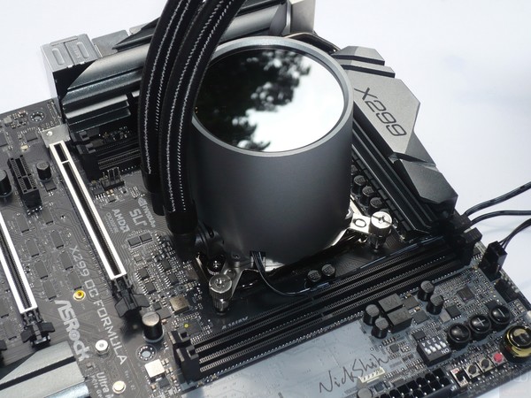053-deepcool-castle-240-rgb-aio-installazione-ancoraggio-blocco-principale