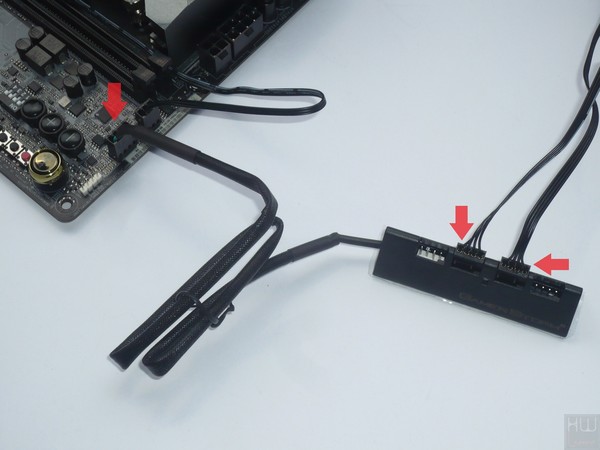055-deepcool-castle-240-rgb-aio-installazione-blocco-principale-collegamento-ventole