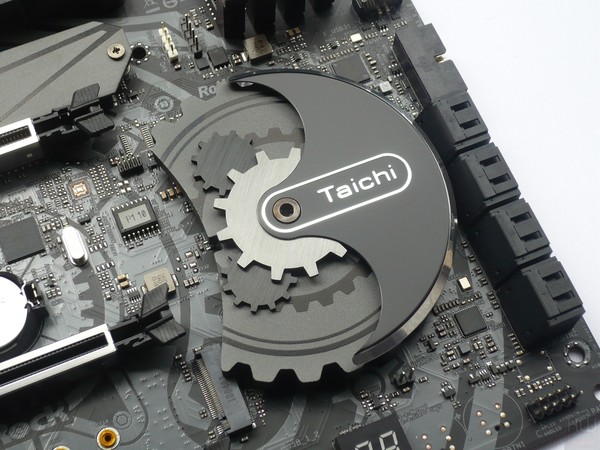 063-asrock-x470-taichi-foto-scheda-particolare-dissy-chipset-AMD