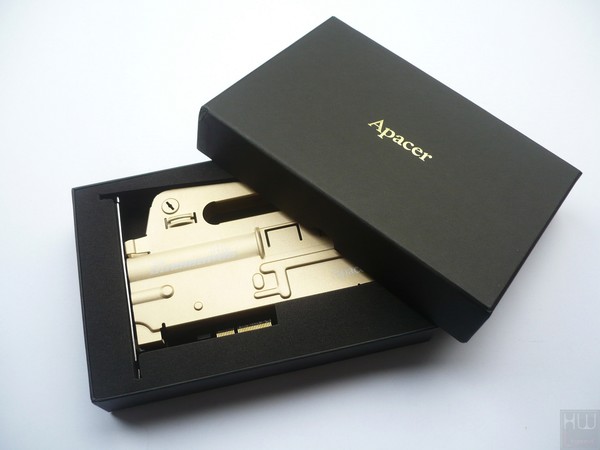 014-apacer-commando-ssd-pcie-foto-confezione-interno