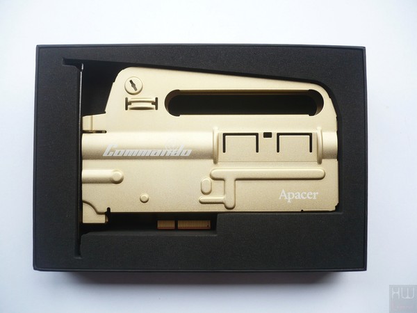 015-apacer-commando-ssd-pcie-foto-confezione-interno