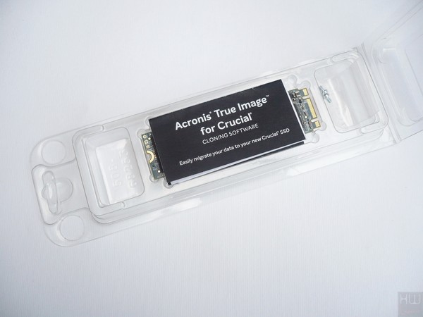 008-crucial-mx500-m2-ssd-foto-confezione-apertura
