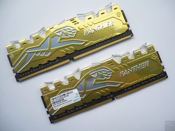 021-apacer-panther-rage-rgb-ddr4-foto-moduli-varie