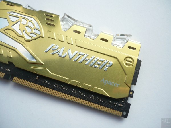 025-apacer-panther-rage-rgb-ddr4-foto-moduli-varie