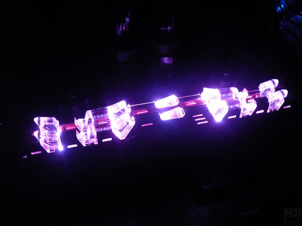 032-apacer-panther-rage-rgb-ddr4-foto-moduli-esempi-illuminazione