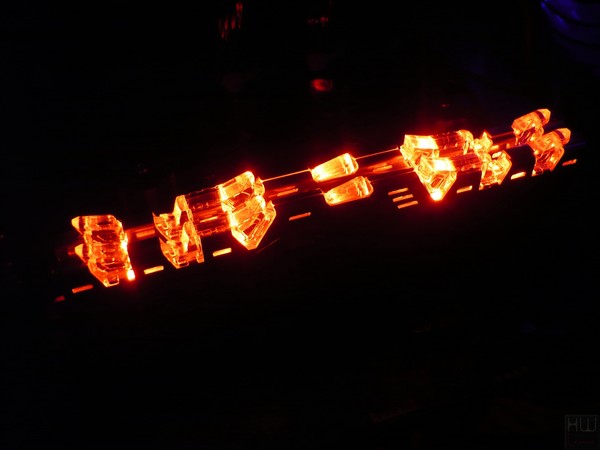 034-C-apacer-panther-rage-rgb-ddr4-foto-moduli-esempi-illuminazione