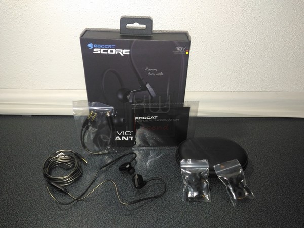 ROCCAT_Score_-_Confezione_e_Bundle_-_27