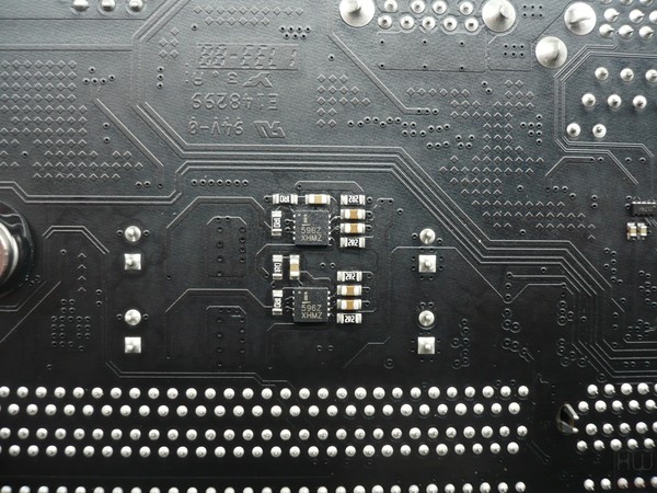 052-asrock-x299-oc-formula-foto-scheda-circuiteria-comparto-memoria-dettagli