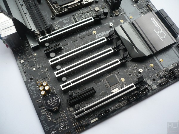 055-asrock-x299-oc-formula-foto-scheda-slot-espansione-pcie