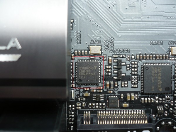 058-asrock-x299-oc-formula-foto-scheda-porte-sata-controller-asmedia