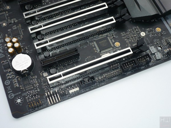 064-asrock-x299-oc-formula-foto-scheda-connettori-supplementari