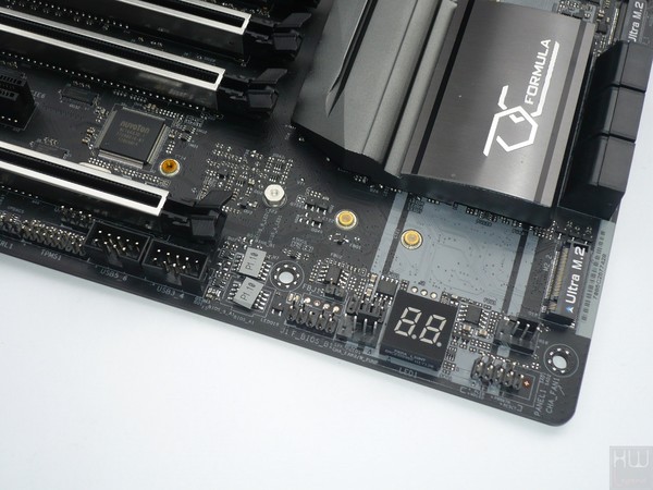 065-asrock-x299-oc-formula-foto-scheda-dettaglio-connettori-supplementari-debug-display