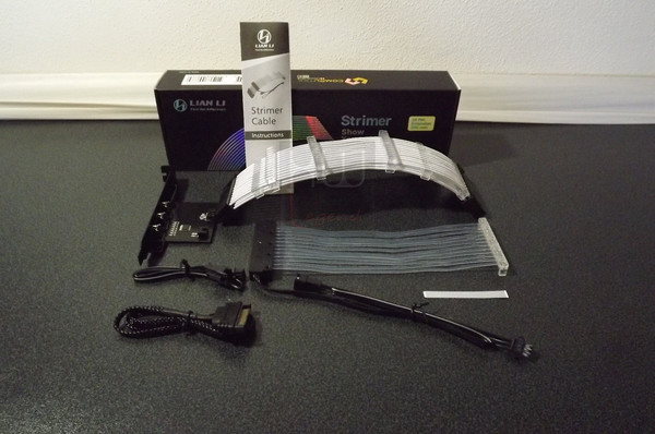 Confezione_e_Bundle_-_Lian_Li_Strimer_24_pin_-_12