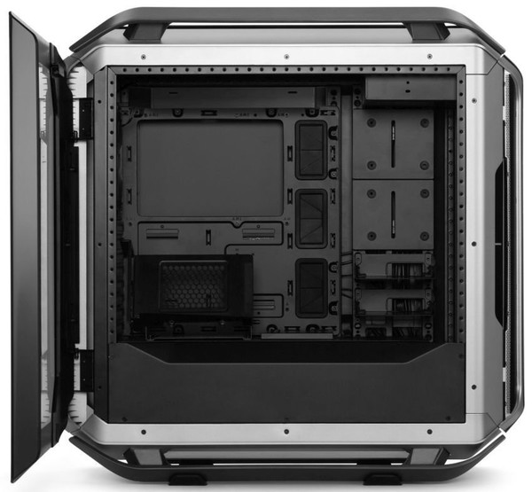 Cooler_Master_COSMOS_C700M_-_2
