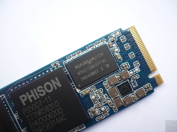 020-apacer-z280-ssd-pcie-foto-ssd-pcb-dettaglio-memoria-cache