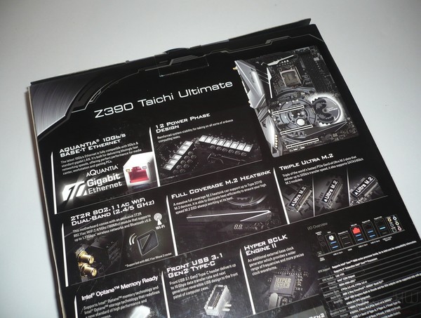 020-asrock-z390-taichi-ultimate-foto-confezione-retro-dettagli