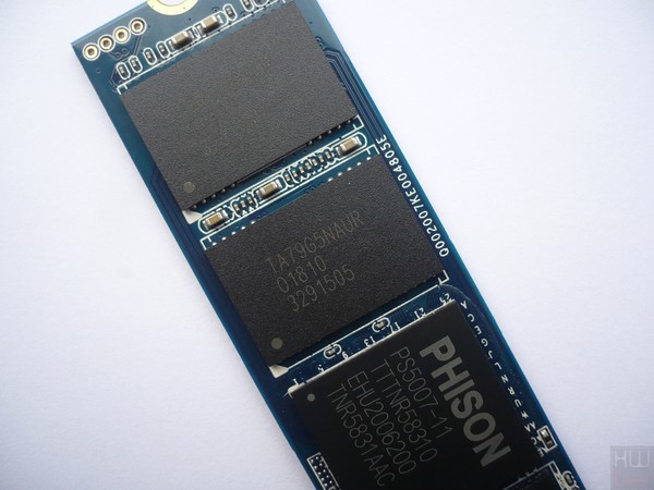 021-apacer-z280-ssd-pcie-foto-ssd-pcb-dettaglio-nand-toshiba-mlc