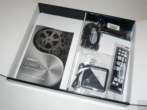 028-asrock-z390-taichi-ultimate-foto-confezione-interno