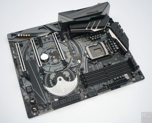 035-asrock-z390-taichi-ultimate-foto-scheda-fronte-large