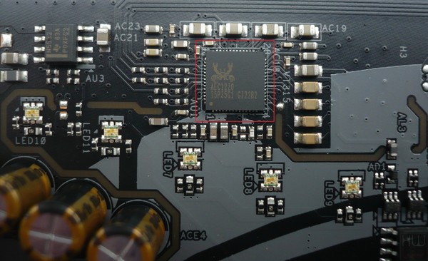 064-asrock-z390-taichi-ultimate-foto-scheda-comparto-audio-purity4-codec-realtek