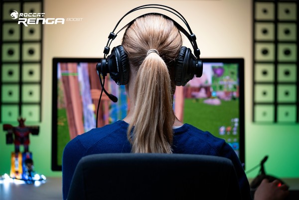 ROCCAT_Renga_Boost_Studio_Grade_Over-Ear_Stereo_Gaming_Headset_-_2